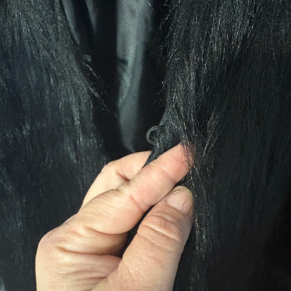 Elegant Black Faux Fur Teddy Coat - Picture 3 of 12